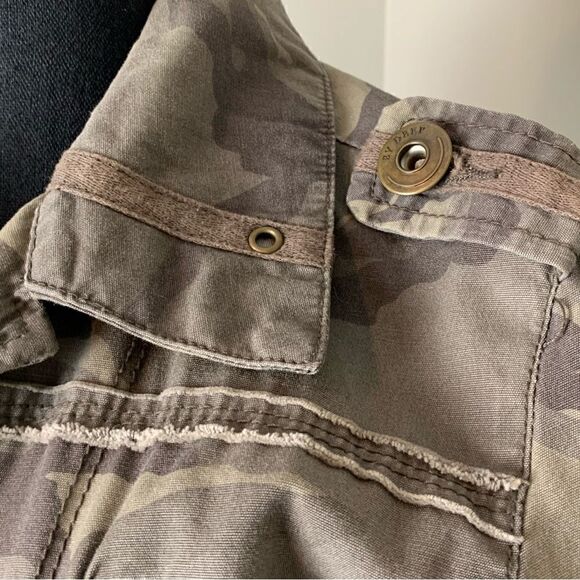 By Deep Branded camouflage button front army jacket with pockets size Medium‎ - Picture 4 of 15